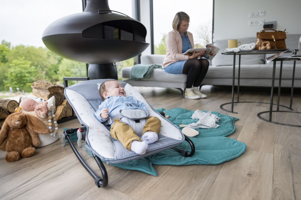 Transat bébé Starlight avec arche de jeu et balancement