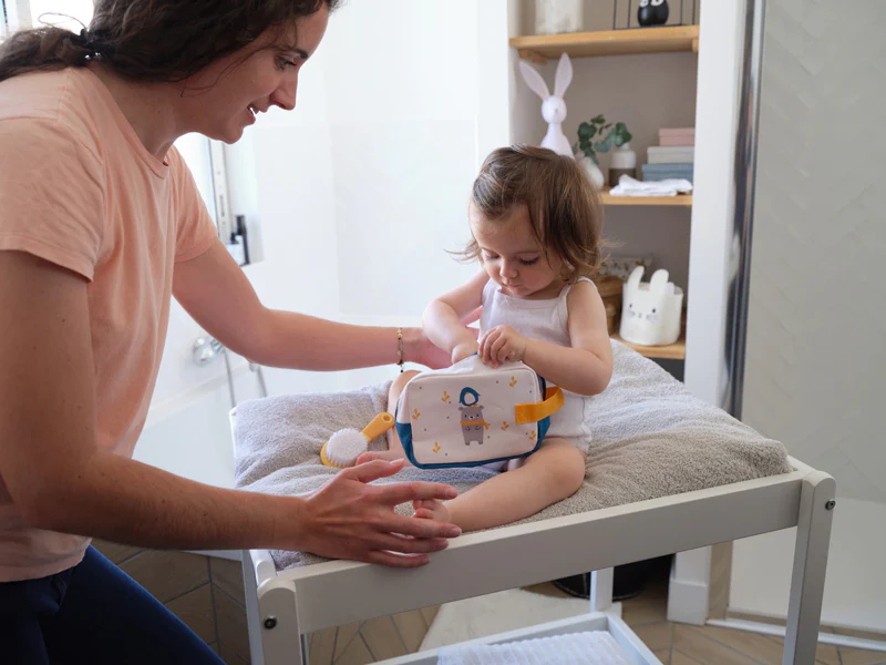 Trousse de toilette bébé 8 pièces - Kit de soin complet